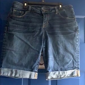 Apt 9  jeans shorts